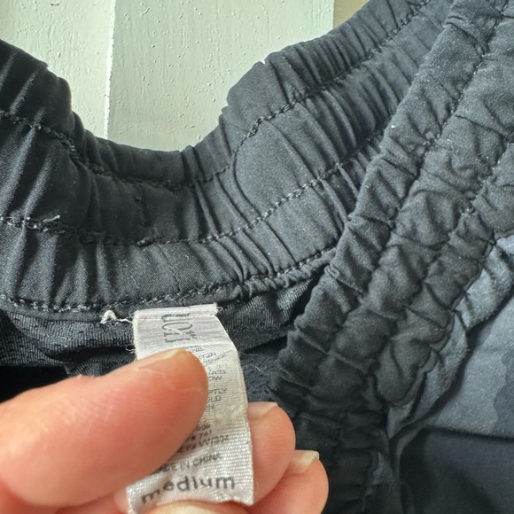 Vuori Dark Camo Clementine Athletic Shorts - Picture 3 of 3